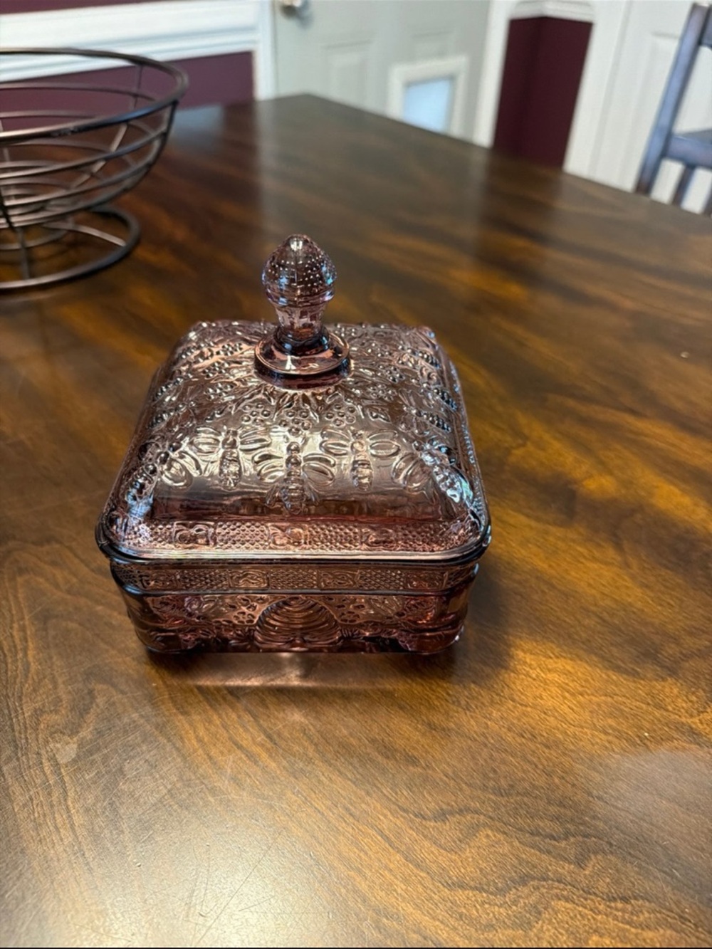 Vintage amethyst/purple Indiana Glass Honey Bee Dish.